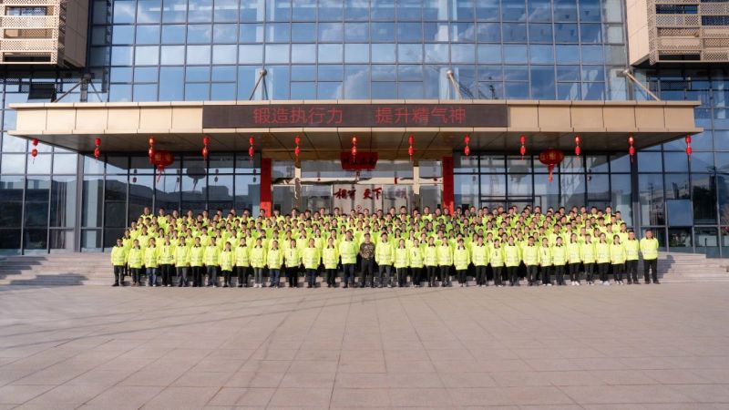 逾越自我 追求卓越丨Bwin必赢光学2024年春季全体员工军训运动