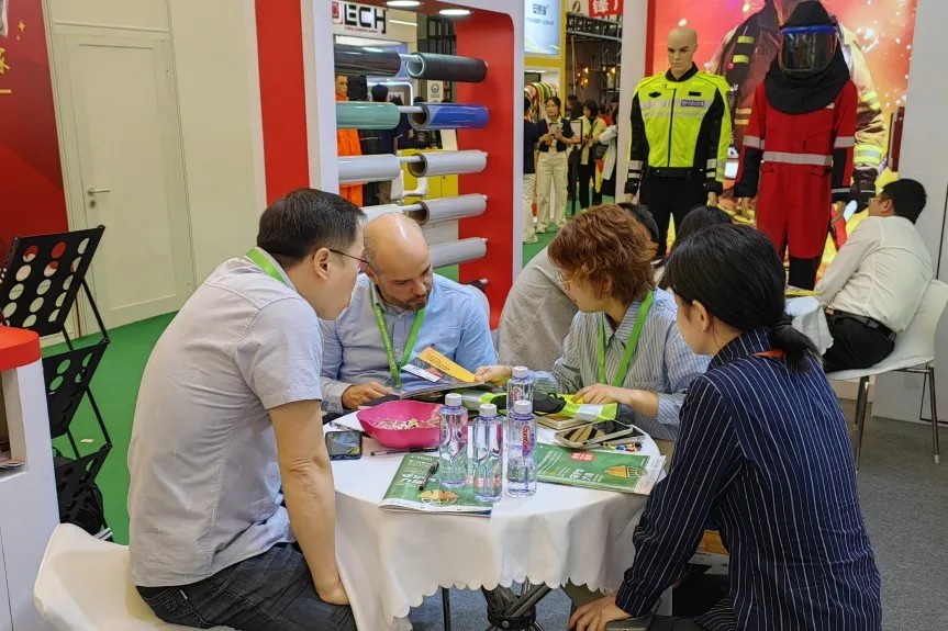 Bwin必赢光学上海劳保展2